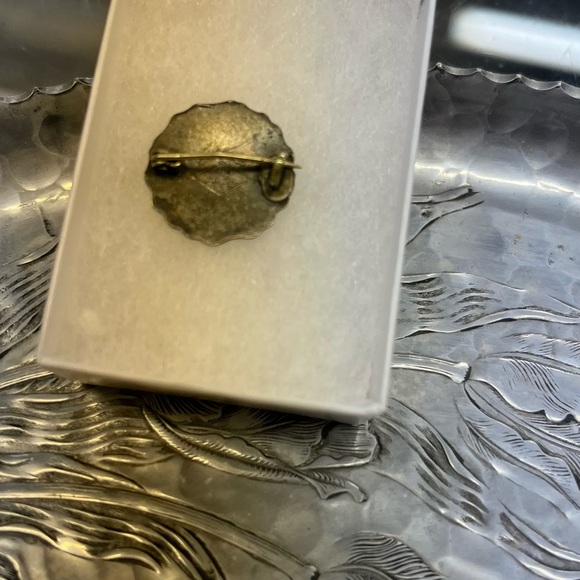 HARVARD UNIVERSITY ENAMEL - Picture 2 of 6